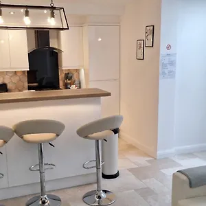  Apartment New 3 Bedrooms Flat In Ashford Near Heathrow